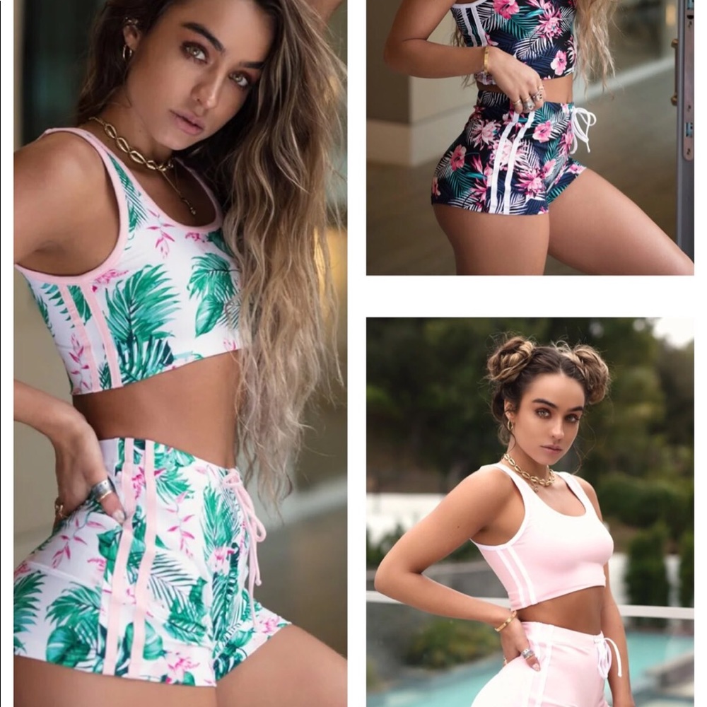 Sommer Ray set